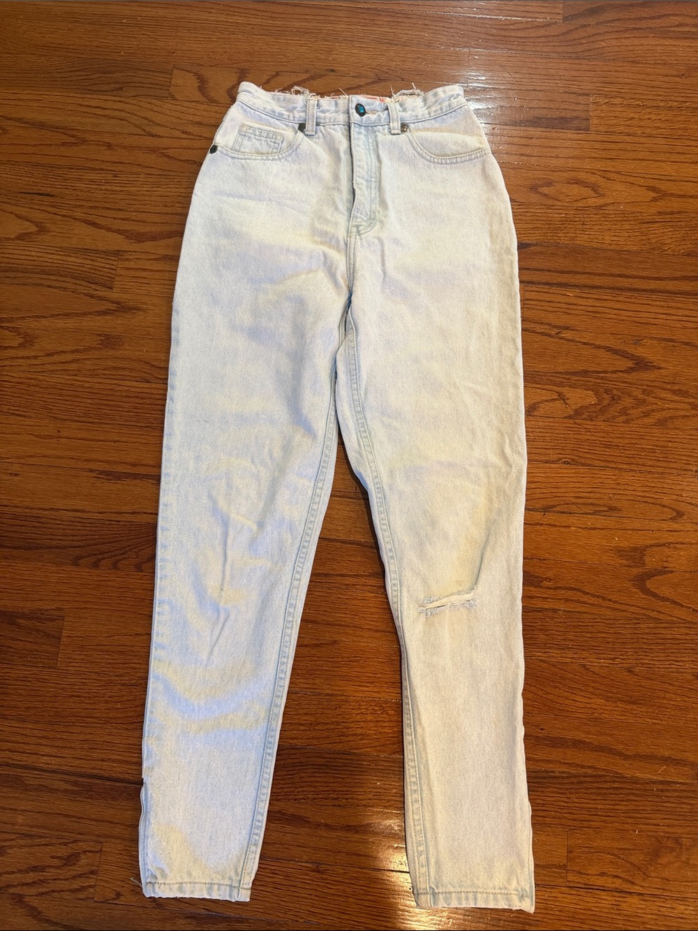 L.A. Gear Light Wash High-Rise Jeans
